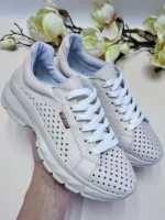 женские кроссовки BM-3233