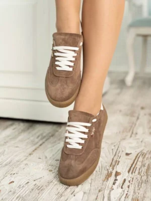 женские кроссовки BM-201