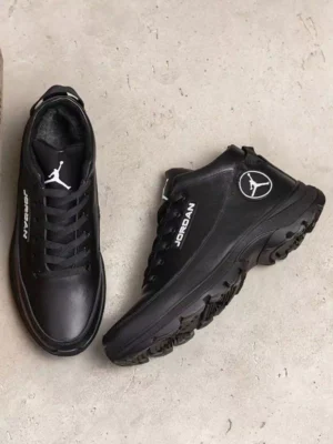 мужские зимние кроссовки J-105